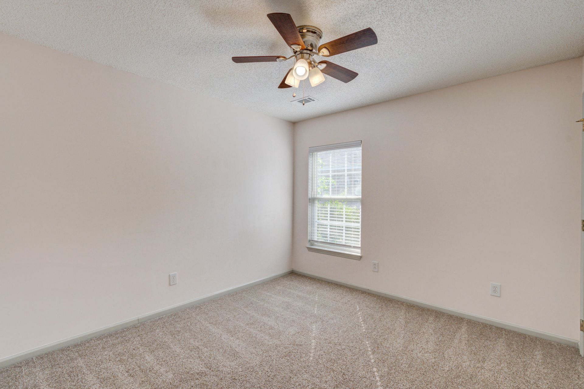 128 Wildberry Lane Photo 30