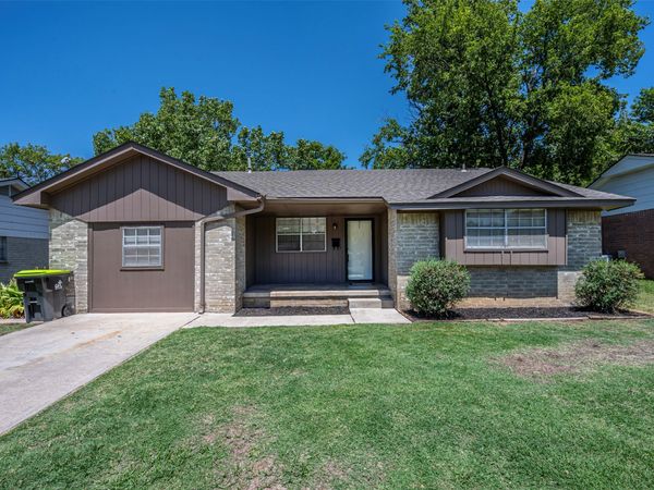 926 Charles , Ada, OK 74820