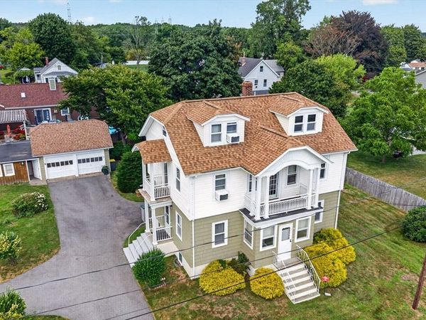 84 Third St, Somerset, MA 02726