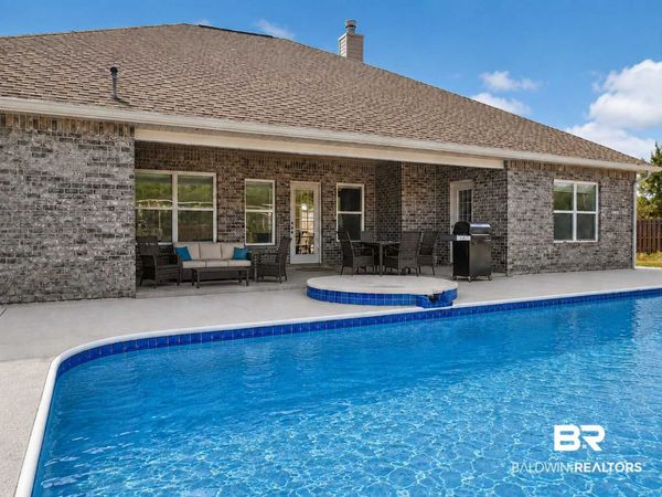 550 Leeds Ct, Foley, AL 36535