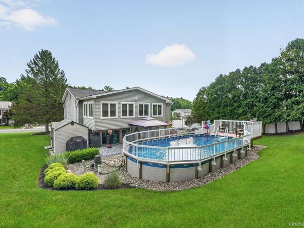 10 Pine Drive, Stony Point, NY 10980