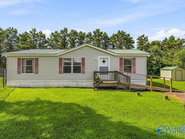 2092 Sand Rock Avenue, Sand Rock, AL 35983