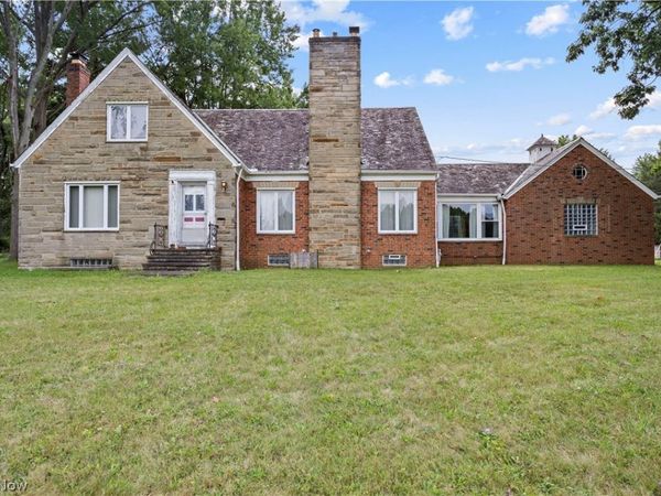 6515 Wedgewood Drive , North Olmsted, OH 44070
