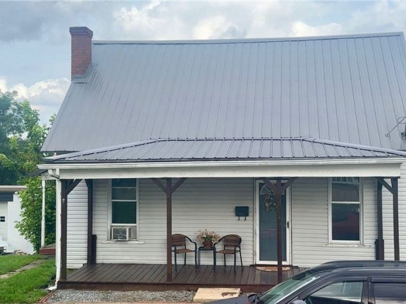 201 Washington Street, Barnesville, OH 43713 Photo 1