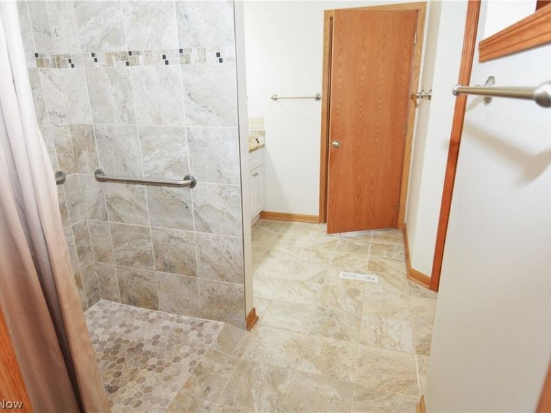5301 Markwood Court, Valley City, OH 44280 Photo 32