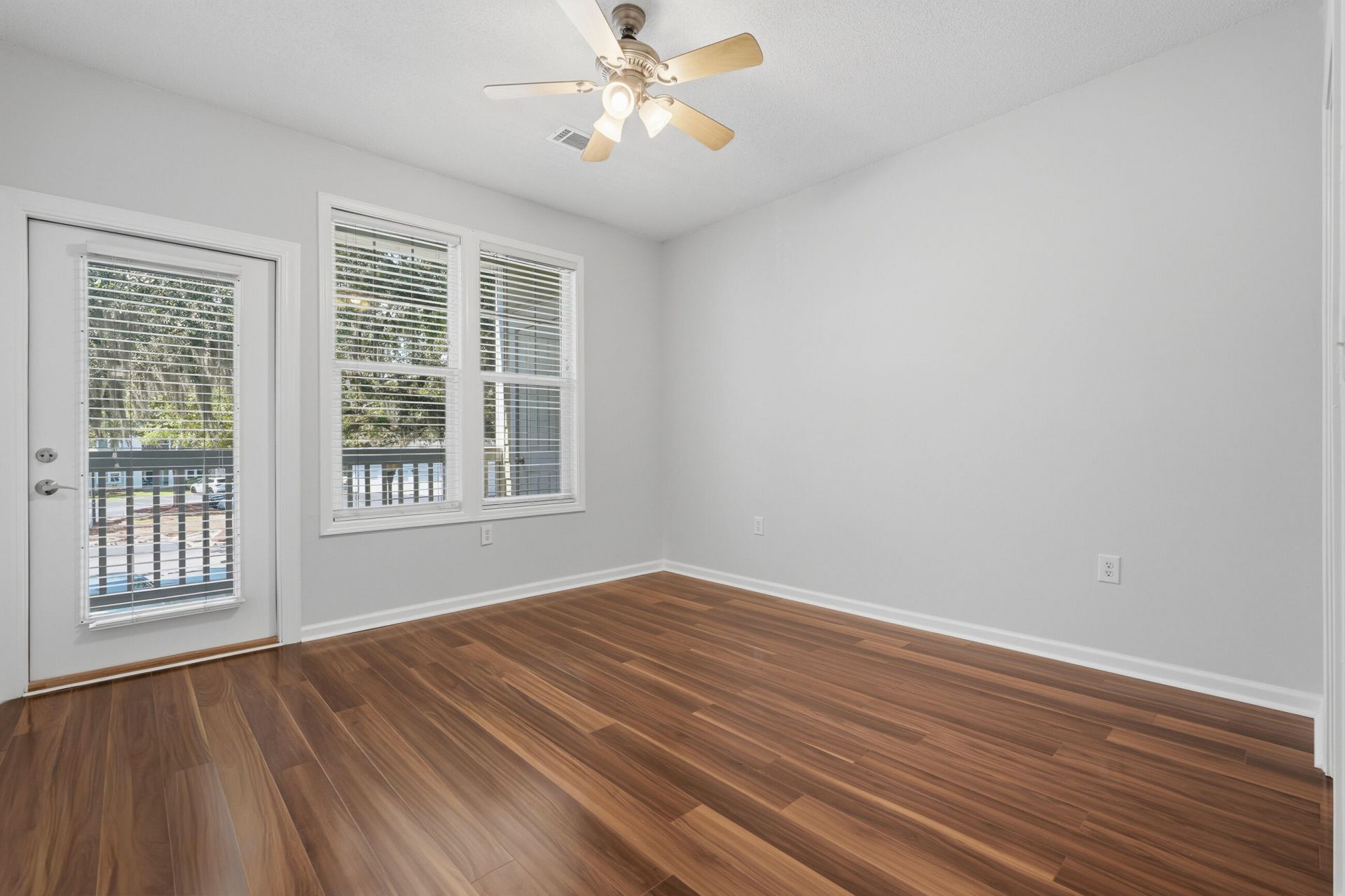 1721 Chatelain Way Photo 16