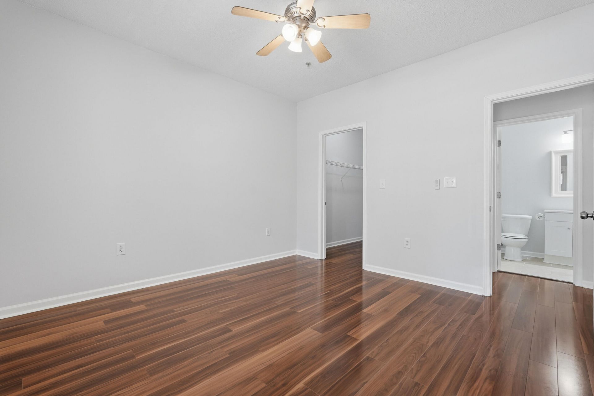 1721 Chatelain Way Photo 17