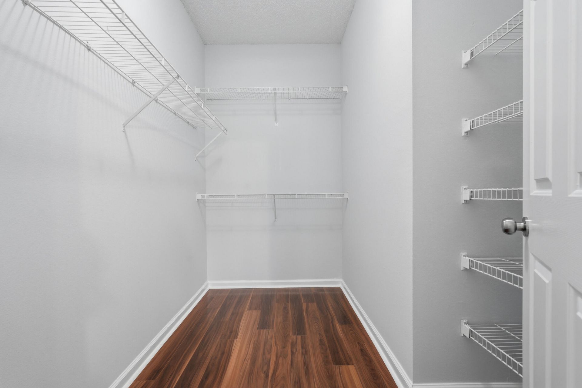 1721 Chatelain Way Photo 18