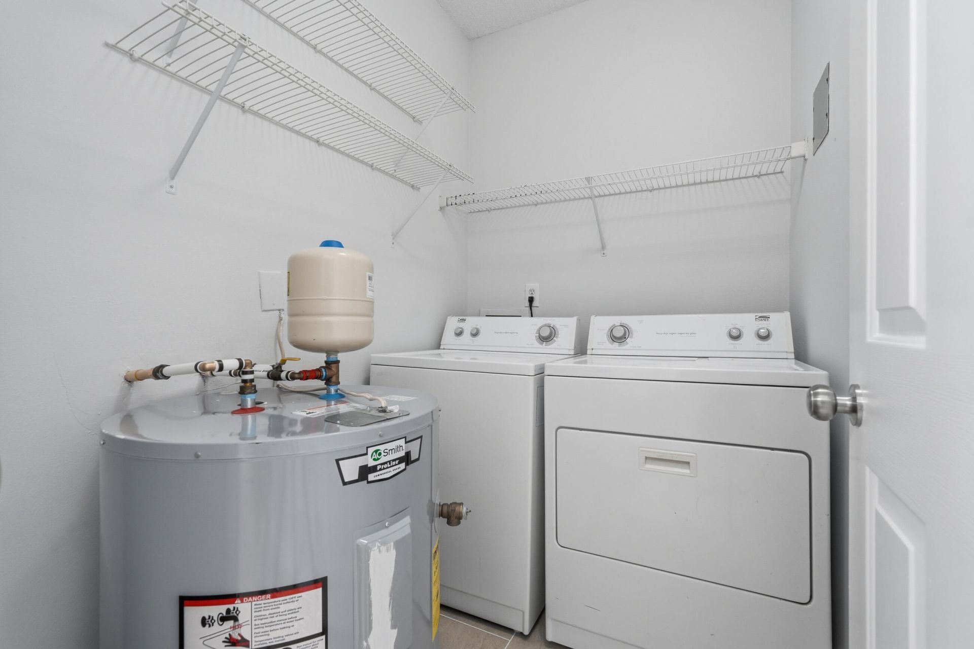 1721 Chatelain Way Photo 22