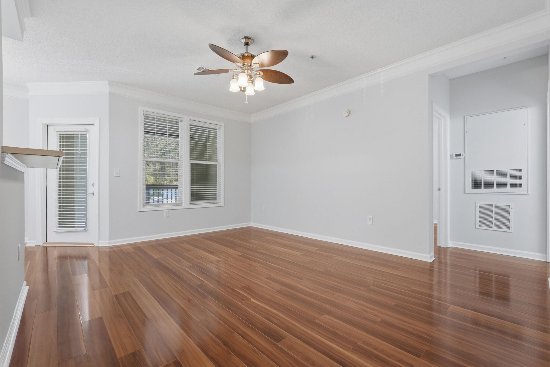 1721 Chatelain Way Photo 4