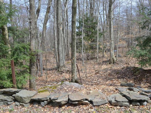 Tom-Tom Way , Gouldsboro, PA 18424