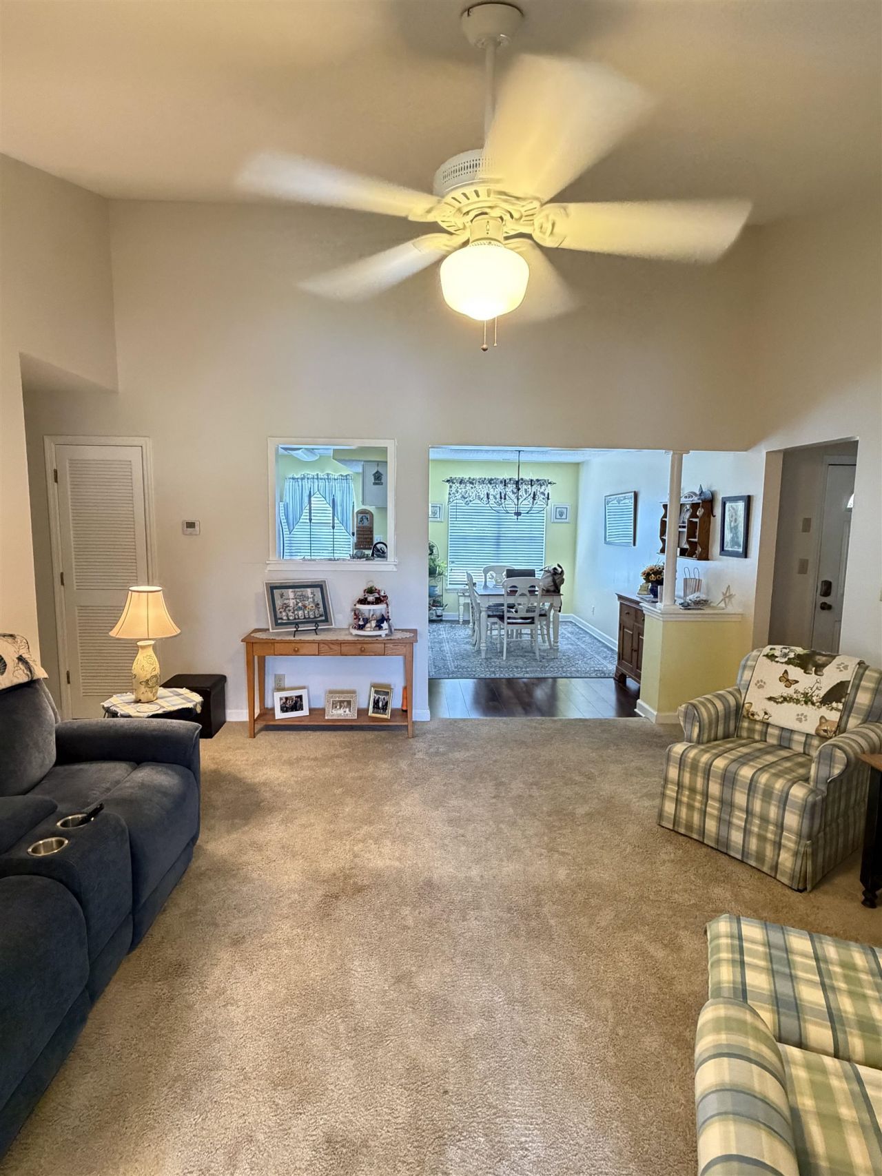 300 Willow Green Dr. Photo 7
