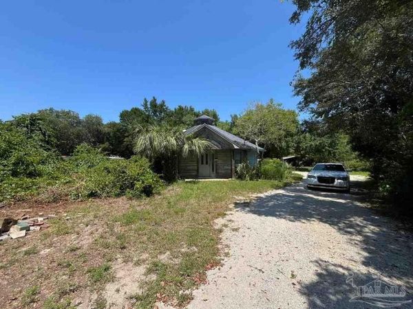 1622 Bal Alex Ave, Gulf Breeze, FL 32563