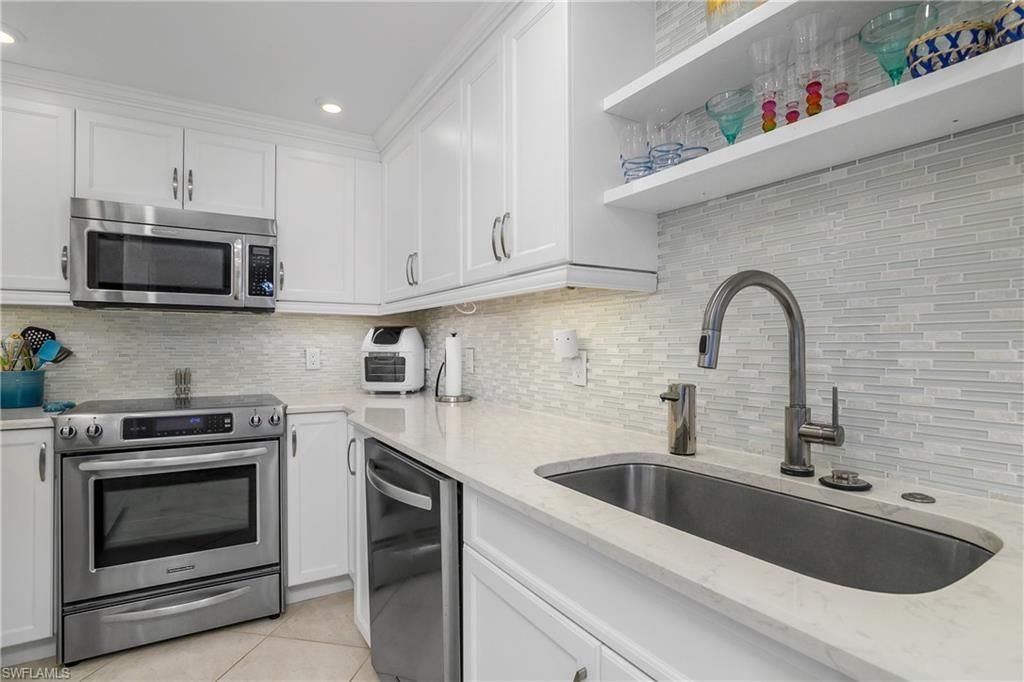 4005 Gulf Shore Blvd N, Unit 603, Naples, FL 34103 Photo