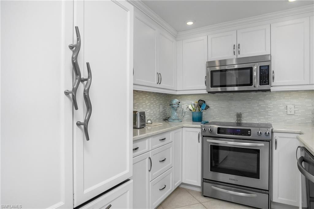 4005 Gulf Shore Blvd N, Unit 603, Naples, FL 34103 Photo