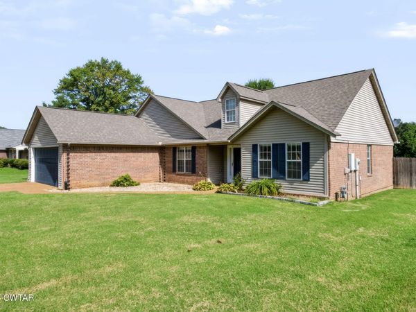27 Augusta Drive , Three Way, TN 38343
