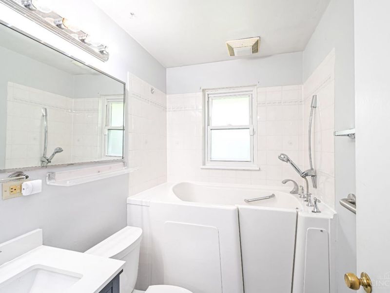 795 Castro Lane, Cincinnati, OH 45246 Photo 28