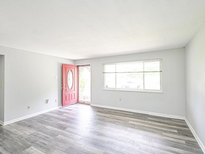 795 Castro Lane, Cincinnati, OH 45246 Photo 7