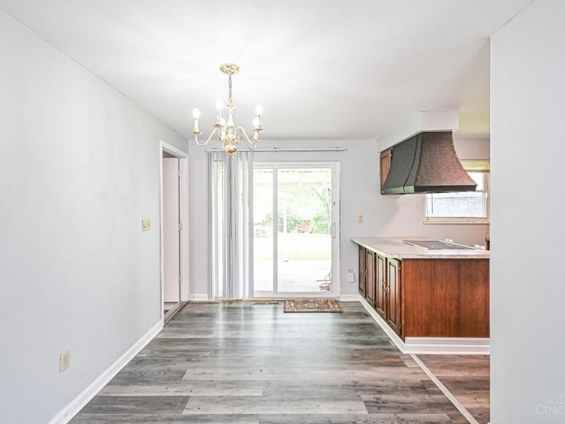 795 Castro Lane, Cincinnati, OH 45246 Photo 8