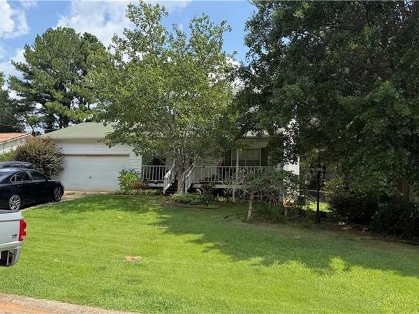 195 Kingsport Drive , Lawrenceville, GA 30046
