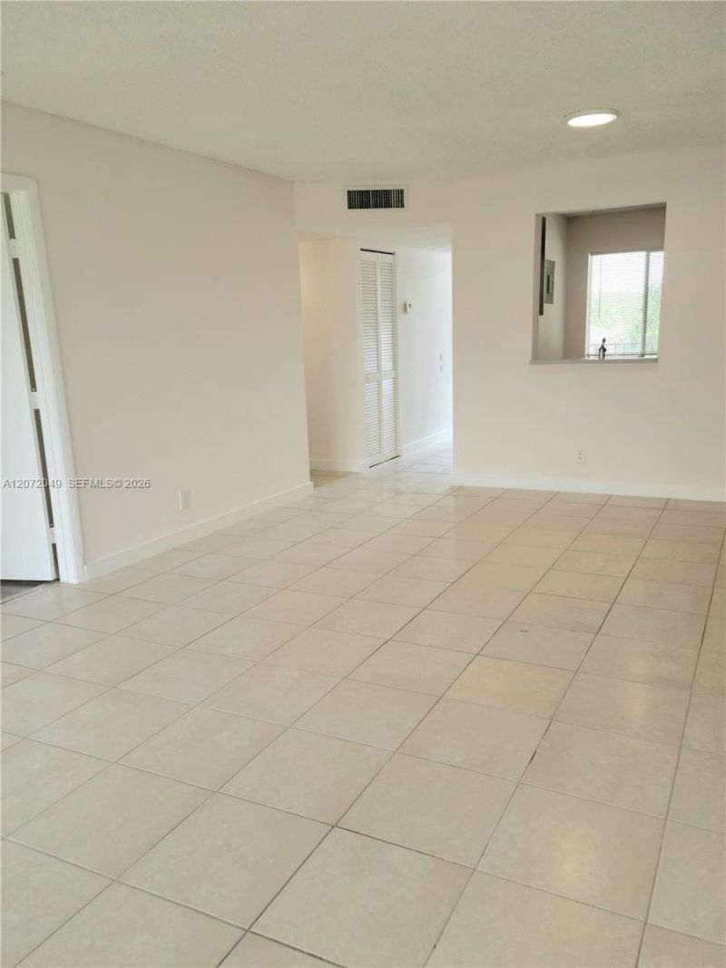 8620 N Sherman Cir , Unit 306, Miramar, FL 33025 Photo