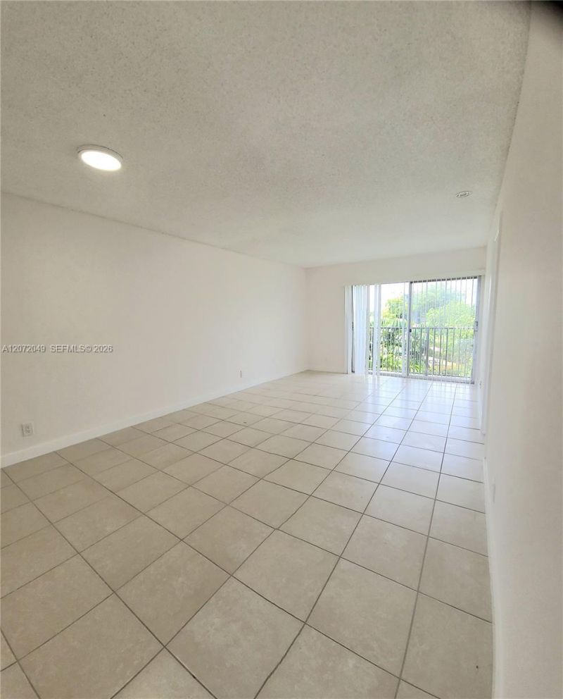 8620 N Sherman Cir , Unit 306, Miramar, FL 33025 Photo