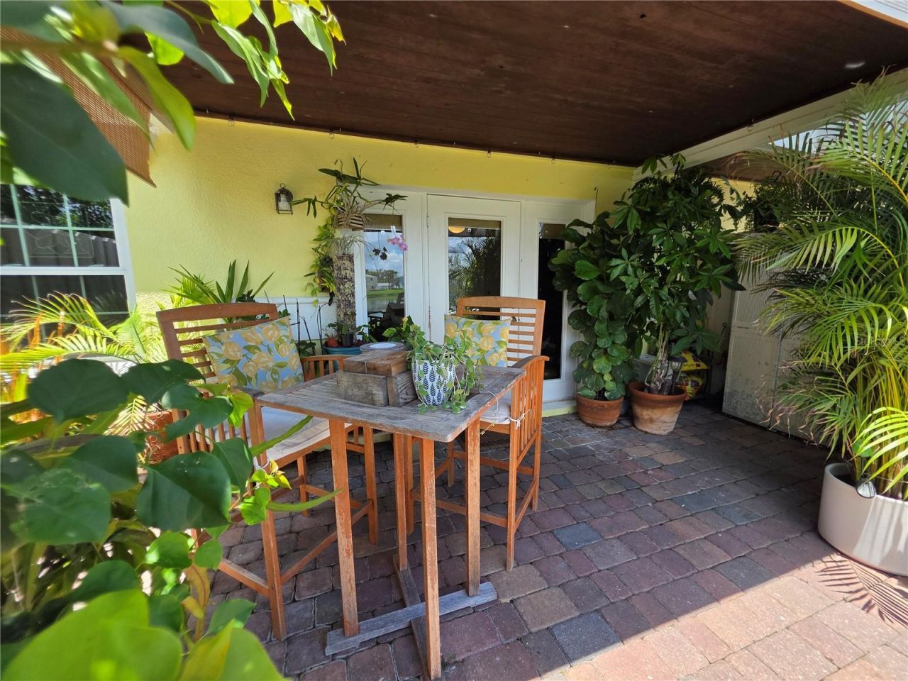 118 Pompano Drive Se, Unit B, Saint Petersburg, FL 33705 Photo