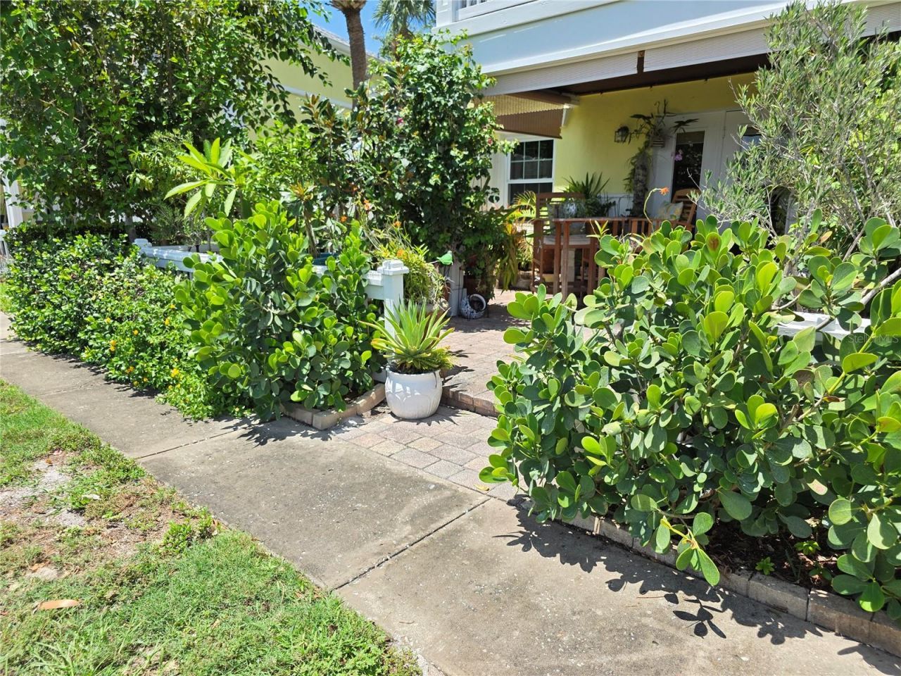 118 Pompano Drive Se, Unit B, Saint Petersburg, FL 33705 Photo