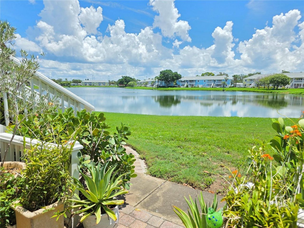 118 Pompano Drive Se, Unit B, Saint Petersburg, FL 33705 Photo