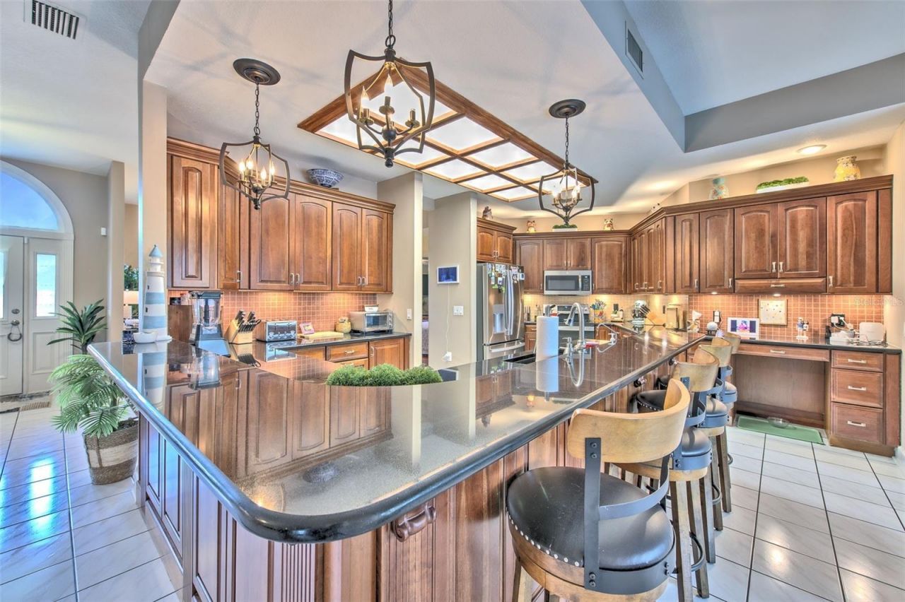 5103 Broken Sound Lane, Valrico, FL 33596 Photo