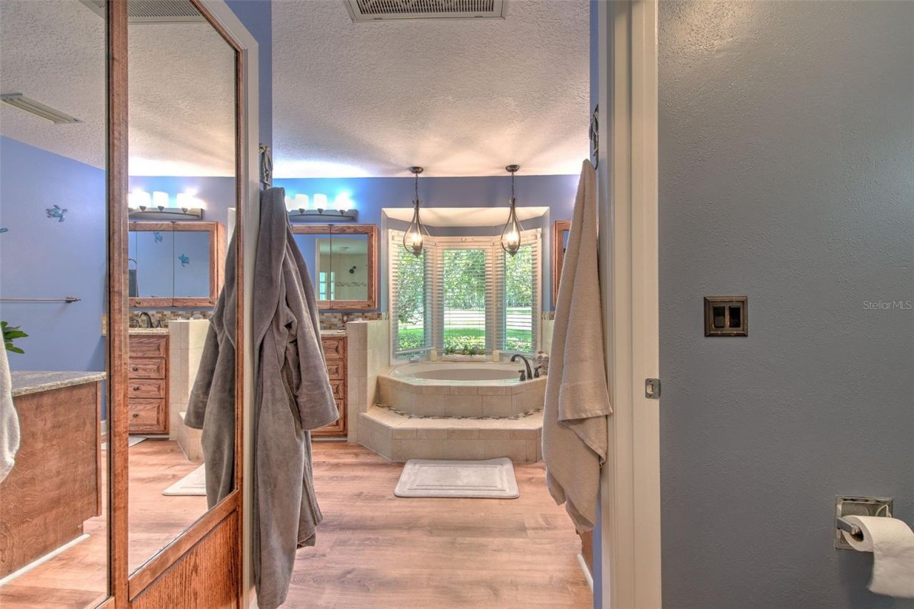 5103 Broken Sound Lane, Valrico, FL 33596 Photo