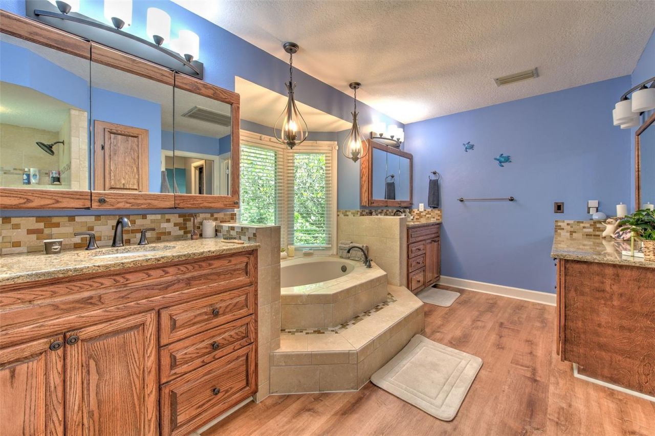 5103 Broken Sound Lane, Valrico, FL 33596 Photo