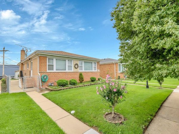 8133 Hamlin Avenue, Skokie, IL 60076