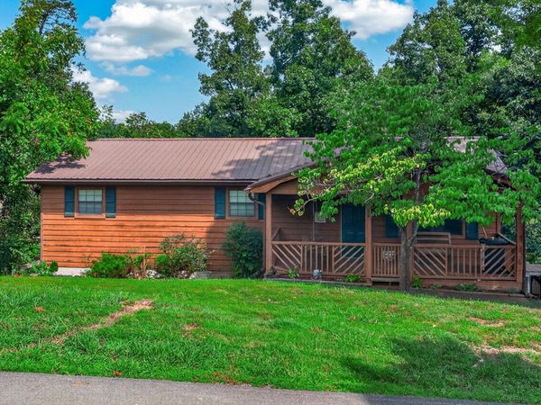 1537 Kinder Lane, Dandridge, TN 37725