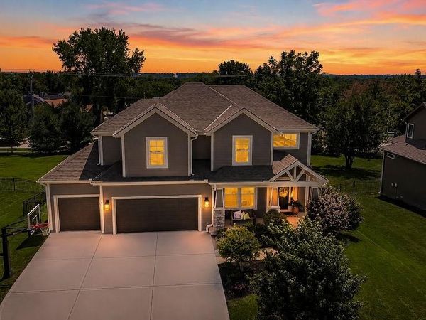 21803 W 46th Terrace, Shawnee, KS 66226