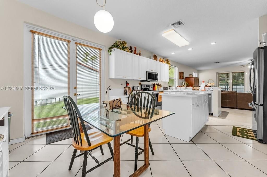 15887 NW 11th St, Pembroke Pines, FL 33028 Photo