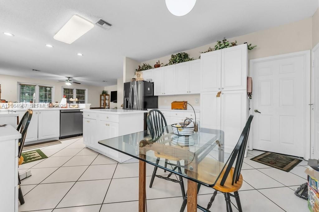 15887 NW 11th St, Pembroke Pines, FL 33028 Photo