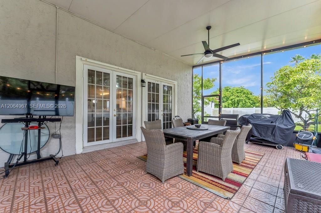 15887 NW 11th St, Pembroke Pines, FL 33028 Photo