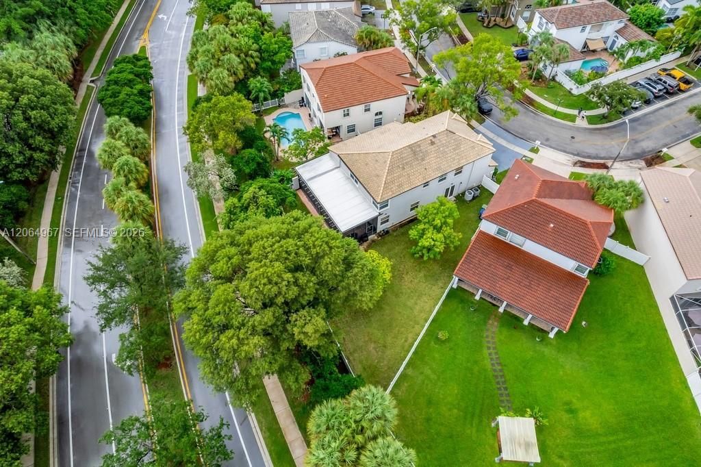 15887 NW 11th St, Pembroke Pines, FL 33028 Photo