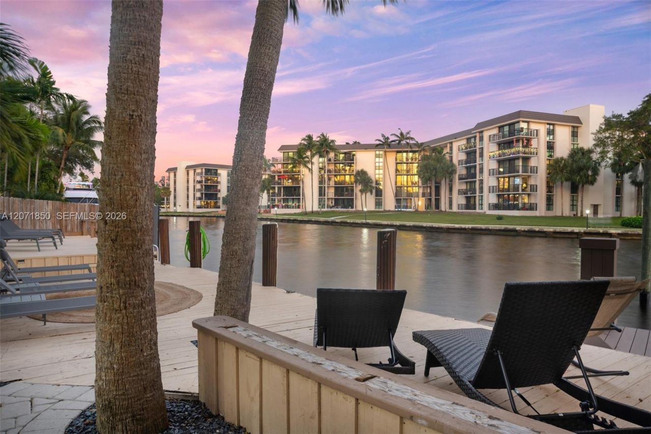 1030 SW 14th Ter , Fort Lauderdale, FL 33312 Photo