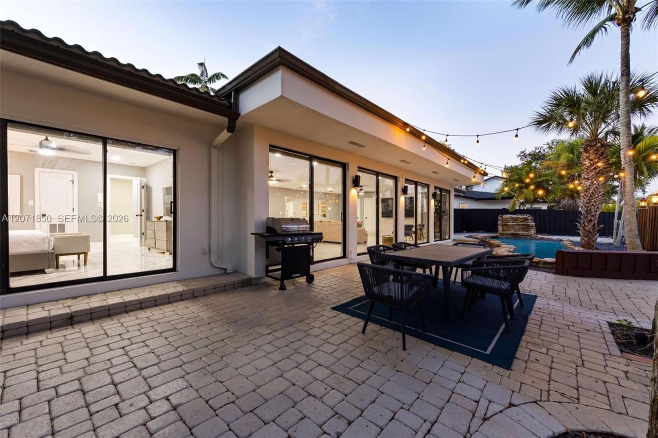 1030 SW 14th Ter , Fort Lauderdale, FL 33312 Photo