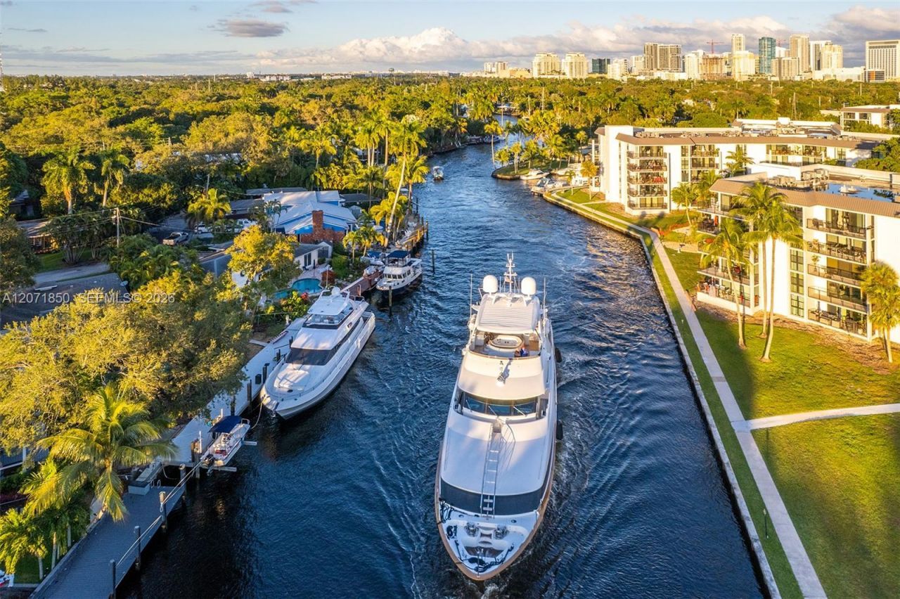 1030 SW 14th Ter , Fort Lauderdale, FL 33312 Photo
