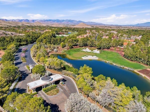 11 Grand Masters Drive , Las Vegas, NV 89141