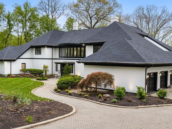 254 W Wayne Avenue, Wooster, OH 44691