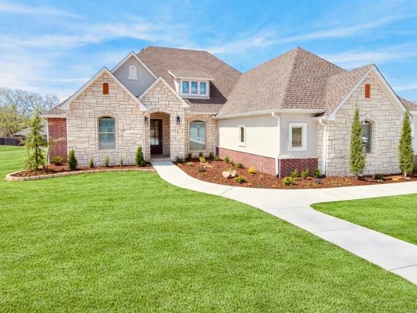 2915 Ridgecrest Drive, Purcell, OK 73080