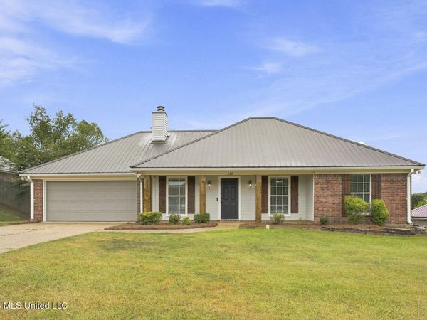 220 Shadow Creek Drive, Florence, MS 39073