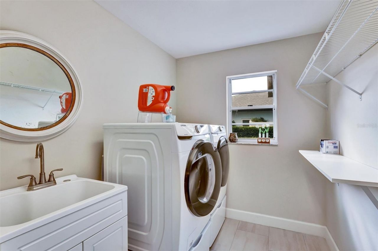 7913 Broadmoor Pines Boulevard , Sarasota, FL 34243 Photo