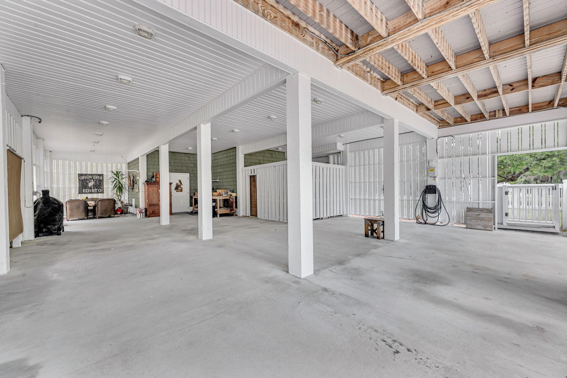 8476 Bottlenose Court Photo 38