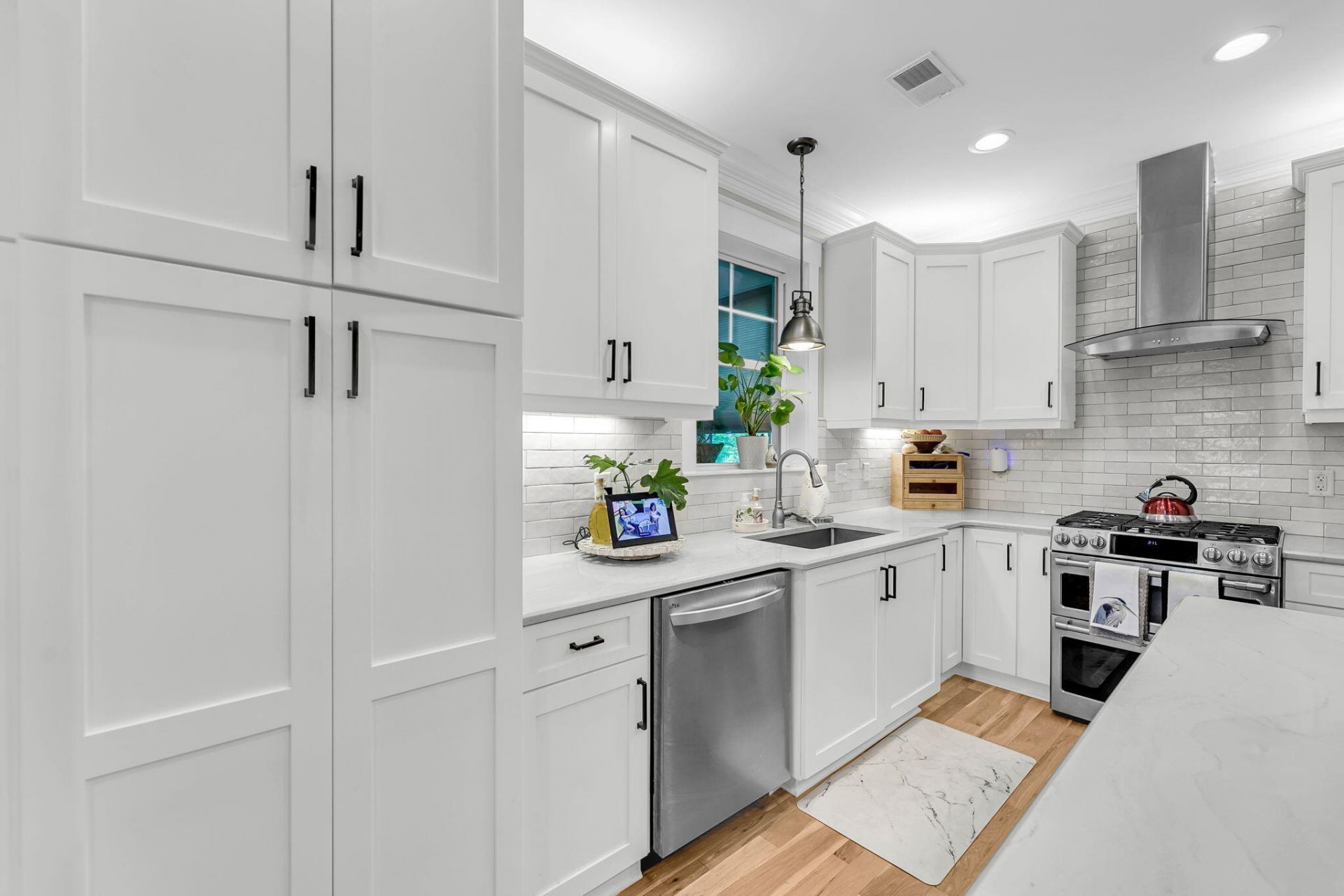 8476 Bottlenose Court Photo 9