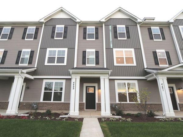 4499 Chelsea Manor Circle , Aurora, IL 60504